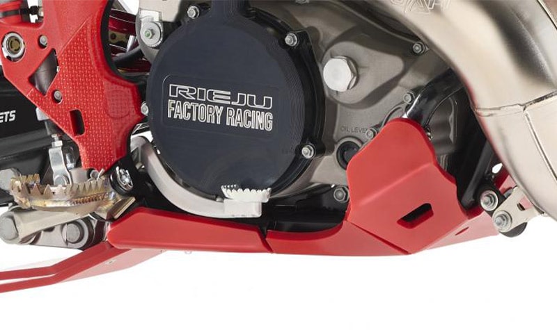 motoworkz_rieju_alfredo_gomez_replica_feat_b