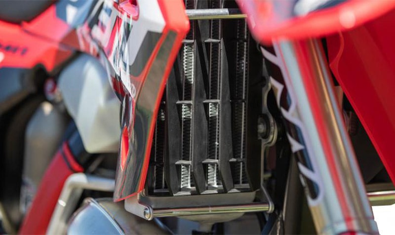 motoworkz_rieju_alfredo_gomez_replica_feat_e